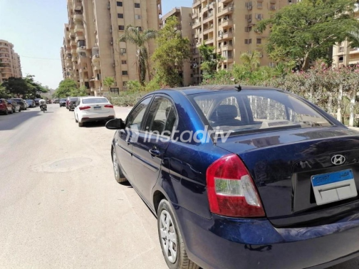 Hyundai Accent 2009 Blue Automatic Used for Sale in Nasr city - 3