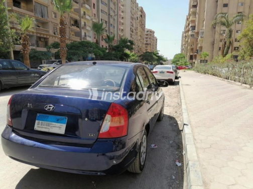 Hyundai Accent 2009 Blue Automatic Used for Sale in Nasr city - 4