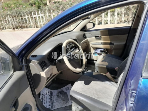 Hyundai Accent 2009 Blue Automatic Used for Sale in Nasr city - 7