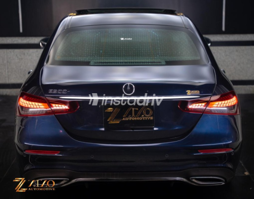Mercedes E 200 2022 Dark Blue Automatic Used for Sale in Cairo - 2