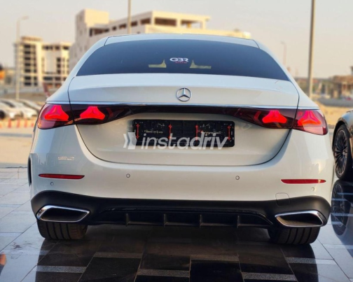 Mercedes E 200 2024 White Automatic Used for Sale in Cairo - 3