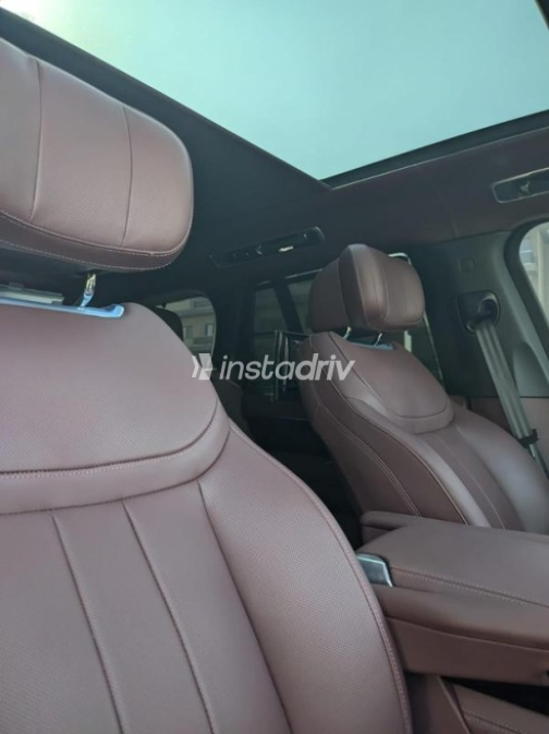 Land Rover Range Rover Vogue 2025 Black Automatic Used for Sale in Cairo - 2
