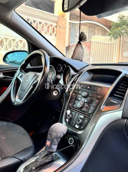 Opel Astra 2013 Dark Blue Automatic Used for Sale in Giza - 7
