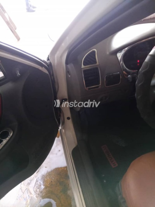 Hyundai Verna 2017 White Manual Used for Sale in Giza - 3