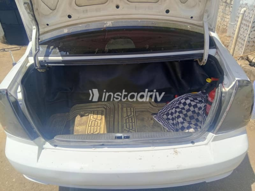Hyundai Verna 2017 White Manual Used for Sale in Giza - 8