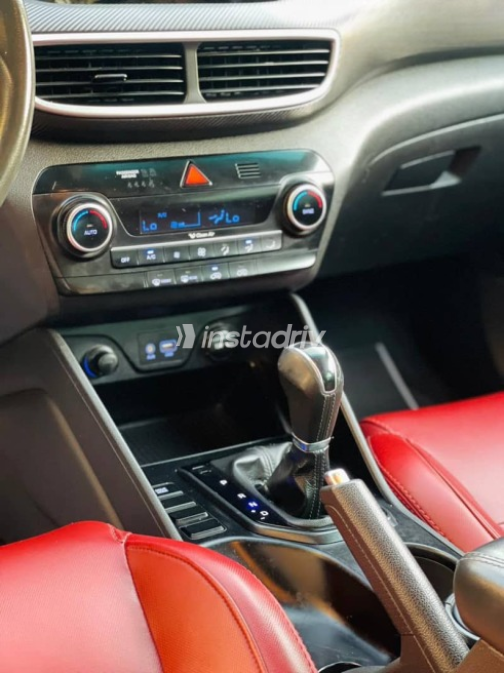 Hyundai Tucson 2019 Black Automatic Used for Sale in Nasr city - 9