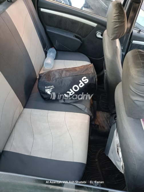 Renault Logan 2010 Gray Manual Used for Sale in Alexandria - 8