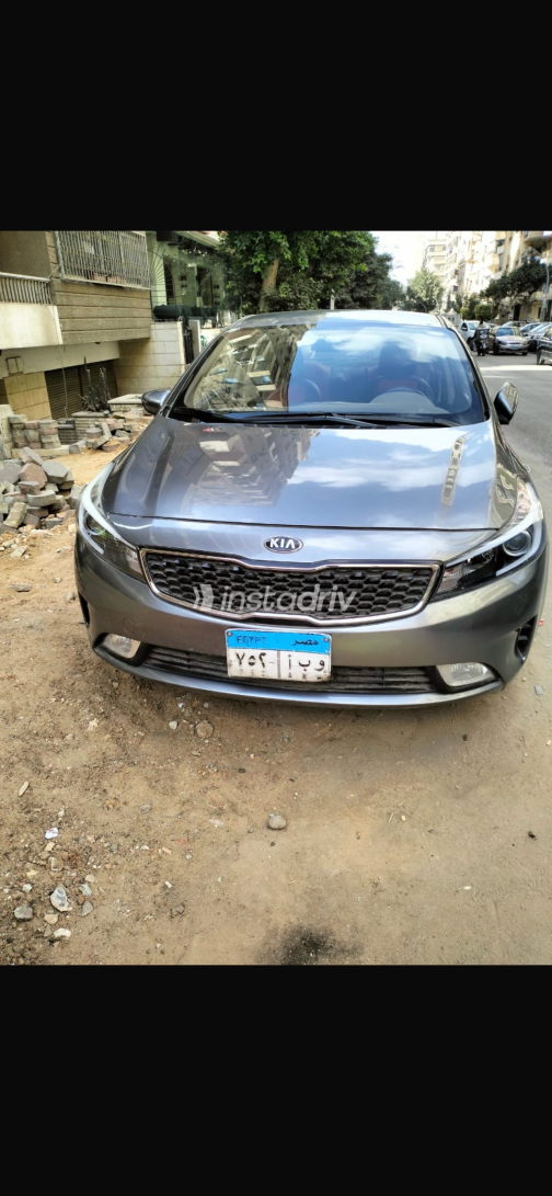 Kia Cerato 2018 Gray Automatic Used for Sale in Nasr city - 1