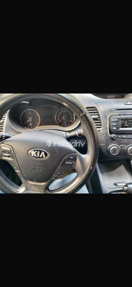 Kia Cerato 2018 Gray Automatic Used for Sale in Nasr city - 3