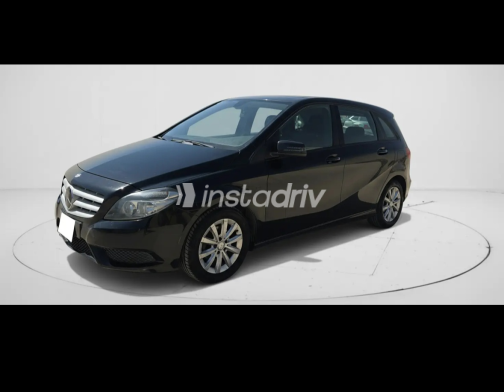 مرسيدس B 180 2015 أسود أوتوماتيك مستعملة للبيع في القاهرة - 10