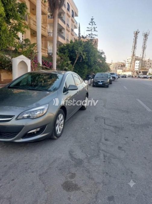 Opel Astra 2020 White Automatic Used for Sale in Greater Cairo ( Cairo + Giza) - 4