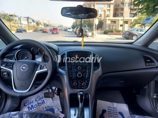 Opel Astra 2020 White Automatic Used for Sale in Greater Cairo ( Cairo + Giza) - 7