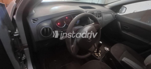 Renault Logan 2015 Silver Automatic Used for Sale in Alexandria - 4