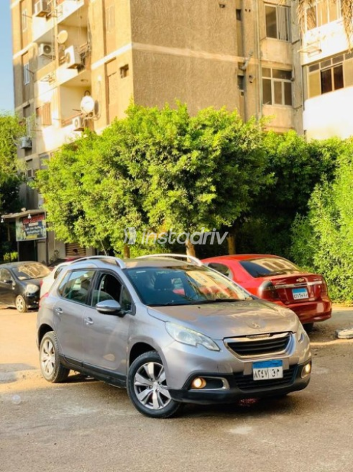 Peugeot 2008 2015 Silver Automatic Used for Sale in Nasr city - 3