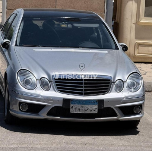 Mercedes E 240 2004 Silver Automatic Used for Sale in Madinaty - 1