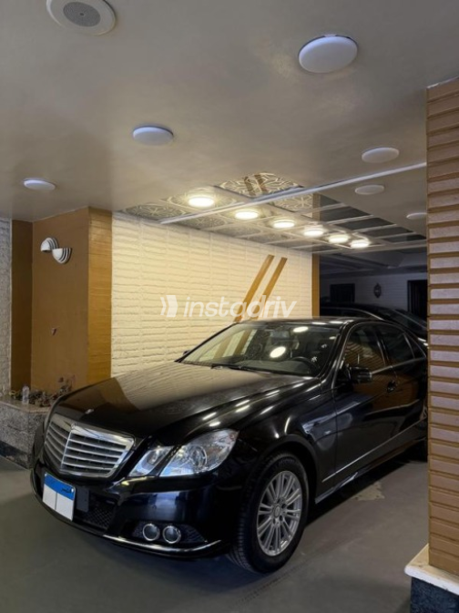 مرسيدس E 250 2011 أسود أوتوماتيك مستعملة للبيع في مصر الجديدة - 2