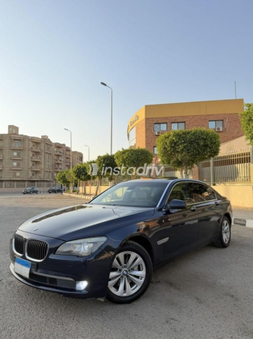 بي ام دبليو 740 2011 أزرق غامق أوتوماتيك مستعملة للبيع في مصر الجديدة - 3