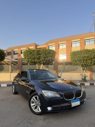 بي ام دبليو 740 2011 أزرق غامق أوتوماتيك مستعملة للبيع في مصر الجديدة