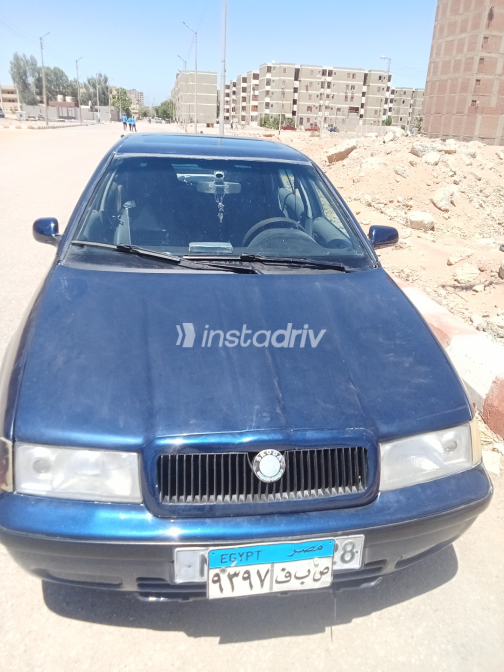 سكودا اوكتافيا 2000 أبيض يدوي مستعملة للبيع في قنا - 4