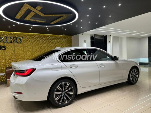 بي ام دبليو 320 2026 أبيض أوتوماتيك مستعملة للبيع في القاهرة - 5