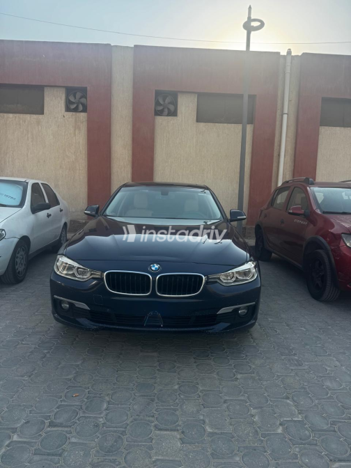 BMW 320 2018 White Automatic Used for Sale in Madinaty - 3