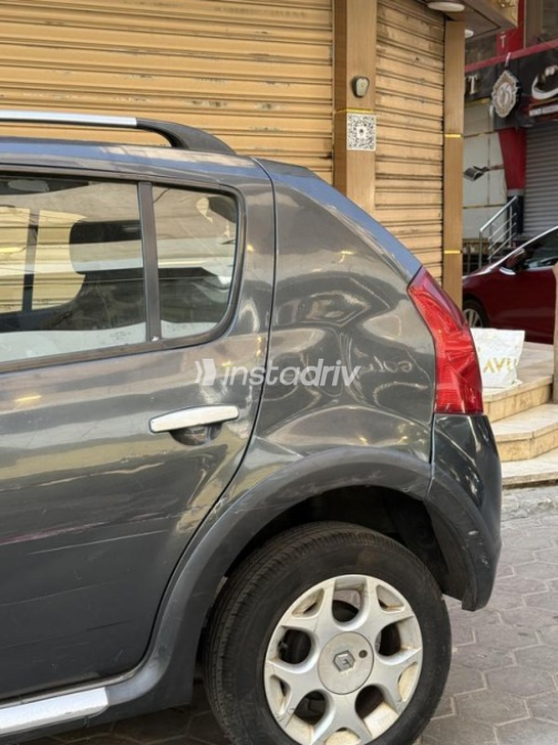 Renault Sandero Step Way 2013 Petroleum Automatic Used for Sale in Heliopolis - 2