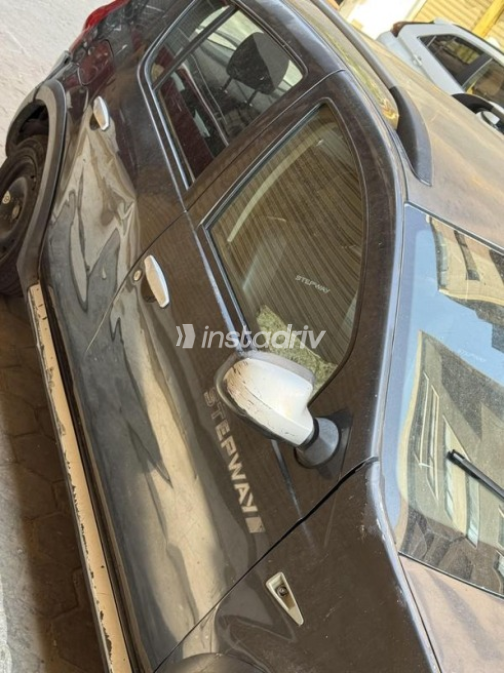 Renault Sandero Step Way 2013 Petroleum Automatic Used for Sale in Heliopolis - 6