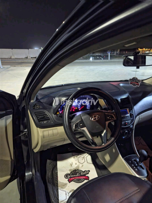 Hyundai Accent 2015 Black Automatic Used for Sale in Giza - 3