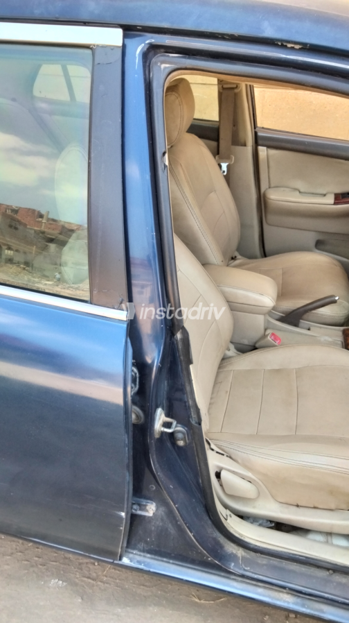 Toyota Corolla 2003 White Automatic Used for Sale in Greater Cairo ( Cairo + Giza) - 2