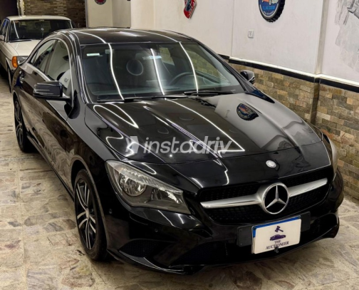 مرسيدس CLA 180 2014 أسود أوتوماتيك مستعملة للبيع في القاهرة - 4