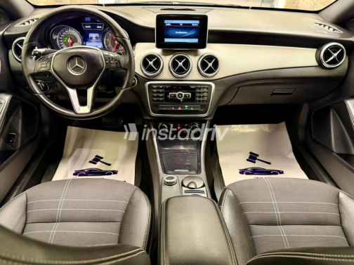 مرسيدس CLA 180 2014 أسود أوتوماتيك مستعملة للبيع في القاهرة - 6