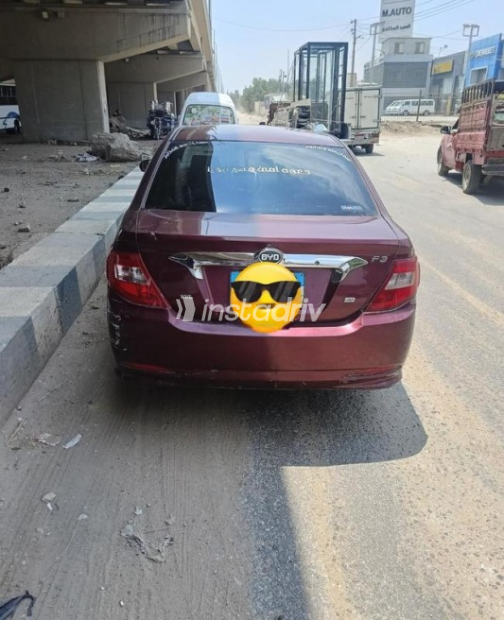 بى واى دى‬ F3 2023 أحمر غامق أوتوماتيك مستعملة للبيع في طوخ - 2