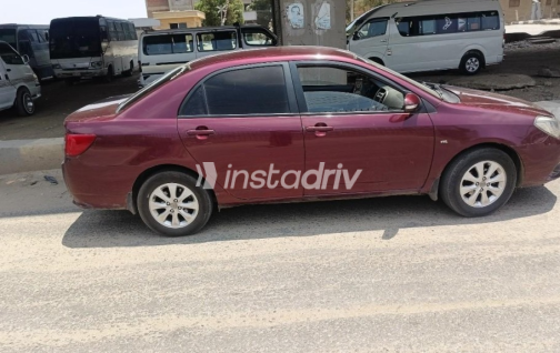 بى واى دى‬ F3 2023 أحمر غامق أوتوماتيك مستعملة للبيع في طوخ - 3