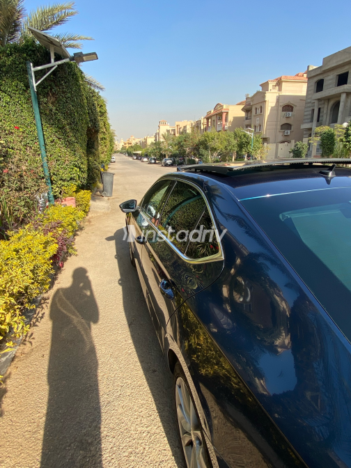 Skoda Superb 2019 Blue Automatic Used for Sale in Cairo - 8