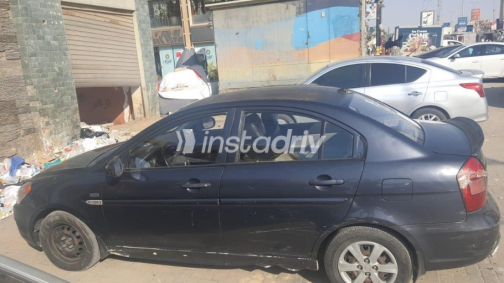 Hyundai Accent 2010 Dark Blue Automatic Used for Sale in Pyramids Gardens - 3