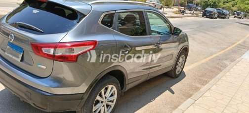 Nissan Qashqai 2016 Dark Gray Automatic Used for Sale in Nasr city - 5
