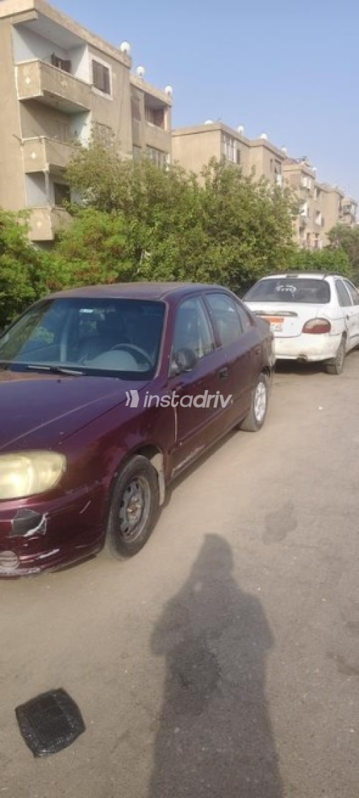 Hyundai Verna 2012 Dark Red Automatic Used for Sale in Cairo - 3