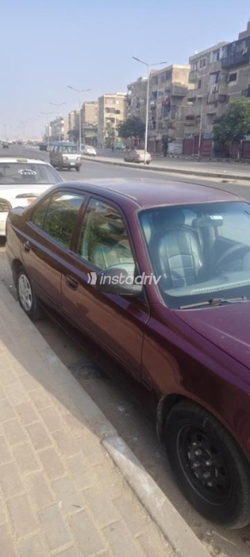 Hyundai Verna 2012 Dark Red Automatic Used for Sale in Cairo - 7