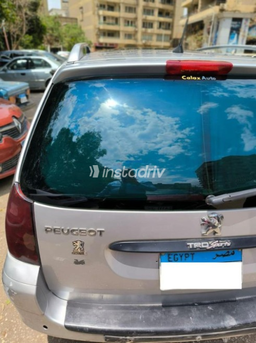 Peugeot 207 SW 2006 Silver Automatic Used for Sale in Cairo - 2