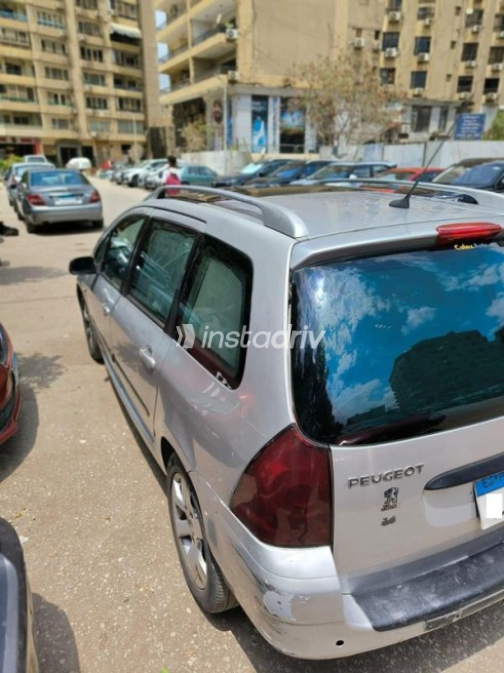 Peugeot 207 SW 2006 Silver Automatic Used for Sale in Cairo - 6