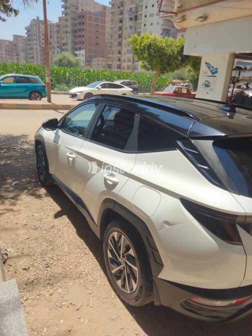 هيونداي توسان 2024 أبيض أوتوماتيك مستعملة للبيع في القليوبية‎‎ - 9