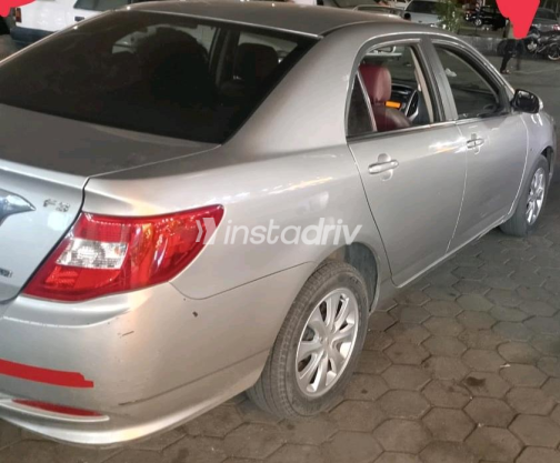 بى واى دى‬ F3 2024 فضي أوتوماتيك مستعملة للبيع في الجيزة - 1