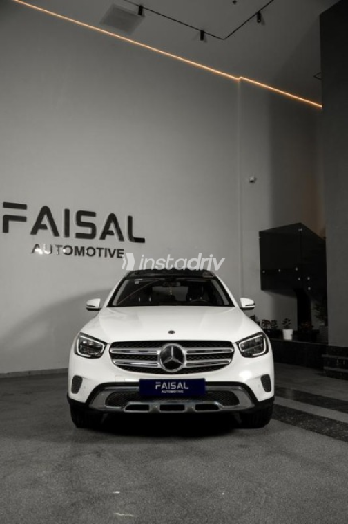 مرسيدس GLC 200 2021 أبيض أوتوماتيك مستعملة للبيع في القاهرة - 1