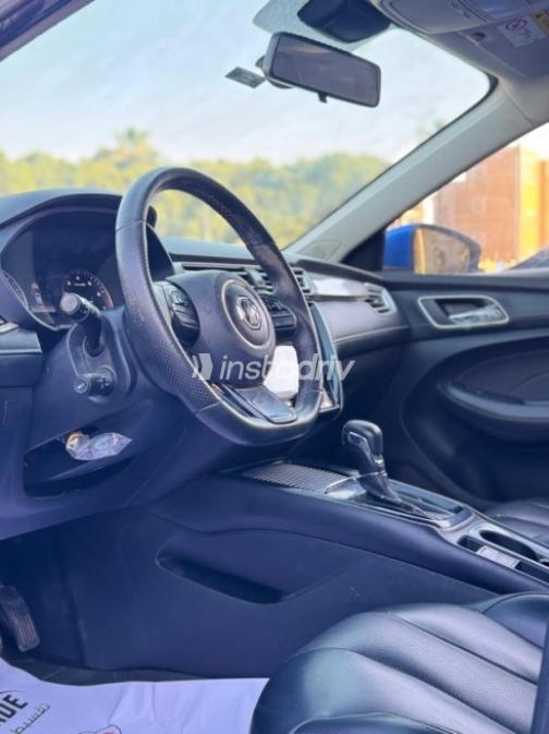MG 5 2020 Dark Blue Automatic Used for Sale in Heliopolis - 6