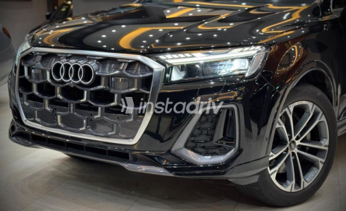 اودي Q7 2024 أسود أوتوماتيك مستعملة للبيع في القاهرة - 5