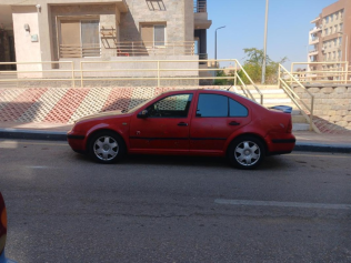 فولكس فاغن بورا 2001 أحمر أوتوماتيك مستعملة للبيع في القاهرة