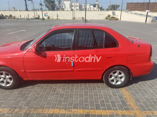 هيونداي فيرنا 2004 أحمر أوتوماتيك مستعملة للبيع في الزقازيق - 2