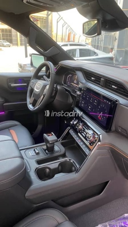 جى ام سى سييرا 2025 نبيتي أوتوماتيك جديدة للبيع في القاهرة - 5