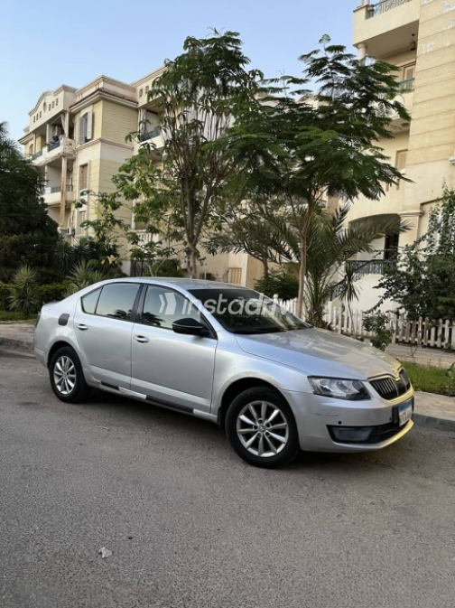 Skoda Octavia 2014 Silver Automatic Used for Sale in Giza - 1