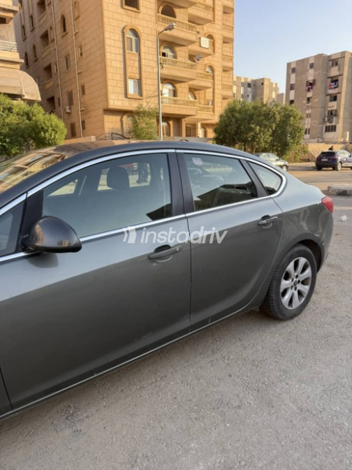 Opel Astra 2019 Gray Automatic Used for Sale in Cairo - 3